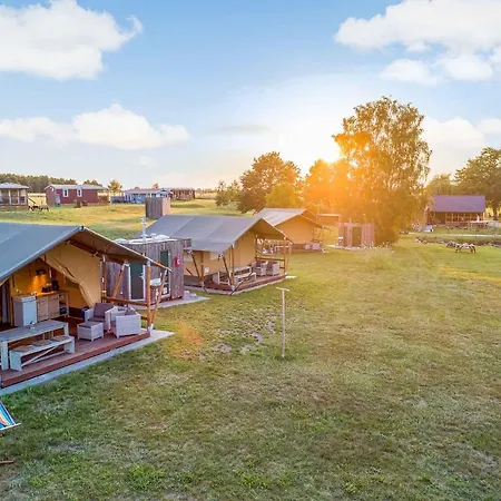 Luxury tent Landgut Voigtsmuhle Glamping Safarizelt 1